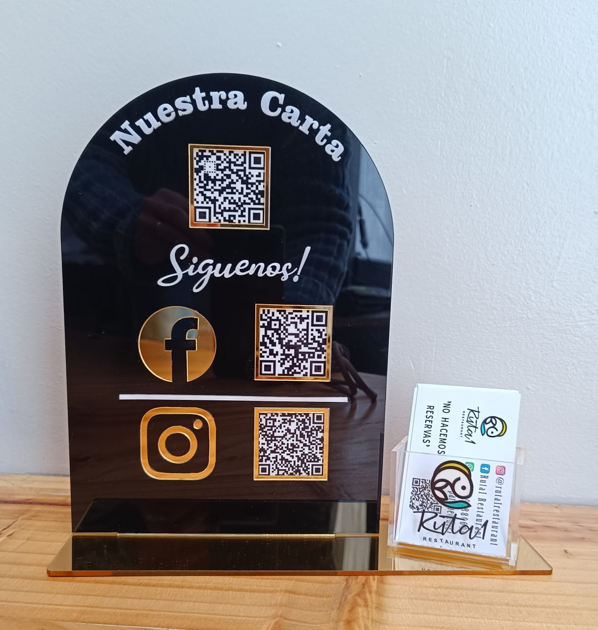 Panel Nuestra Carta con QR